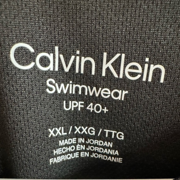 Calvin Klein Swimwear UPF 40+ Men’s XXL Black Shirt NWT - Picture 2 of 5